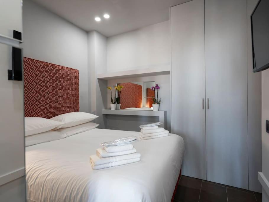 Casa Vacanze Bracco 45 Наполи Екстериор снимка